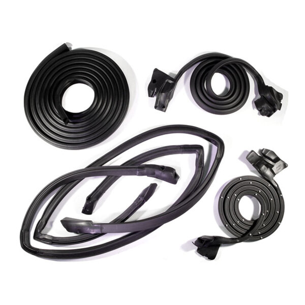 Basic kit. â€™78-â€™80 Pontiac Grand Am 2-door coupe. Door (LM 16-JE), roof-rail (RR 5020) and trunk (MW00101) seals. 5-piece set.