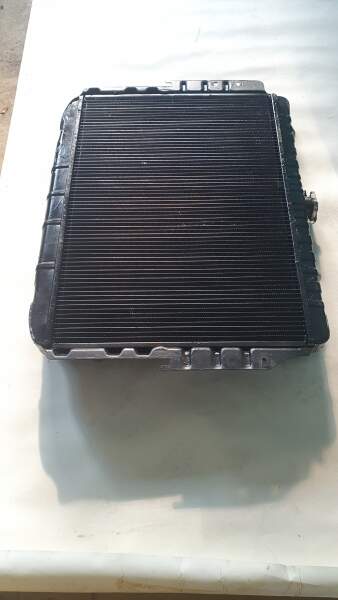 Kühler Wasserkühler Chrysler 383 GEBRAUCHT Mopar Cordoba Charger Challenger Dodge Plymouth Radiator